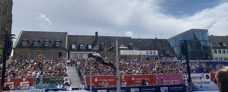 Hochsprung trifft Herzschlag – Weltstars auf dem Heilbronner Marktplatz